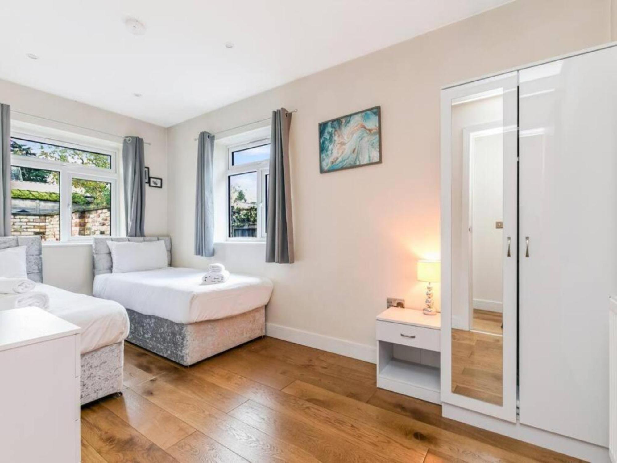 Pass The Keys Ealing Queen Of The Suburbs 2Bd Apartment London Exterior foto